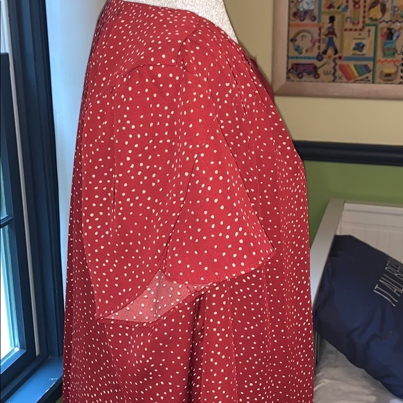 EUC 41 Hawthorn Maroon and Cream Polka Dot Blouse - Picture 2 of 4
